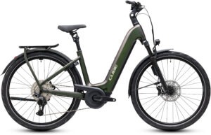 Cube Kathmandu Hybrid EXC 800