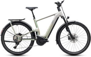 Cube Kathmandu Hybrid One11 HPC SLT 800